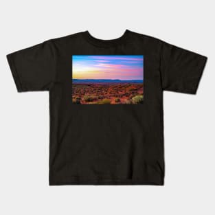 In the Desert of Horseshoe Bend Kids T-Shirt